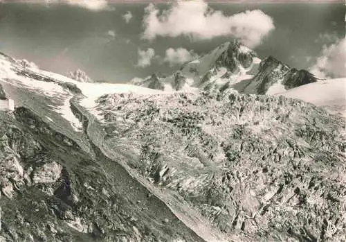 AK / Ansichtskarte  Le Tour Chamonix-Mont-Blanc 74 Haute-Savoie Glacier du Tour et Aiguille du Chardonnet Refuge Albert 1er