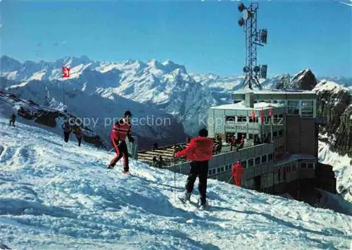 AK / Ansichtskarte  Titlis 3238m Engelberg OW Gipfelrestaurant Skigebiet Fernsicht Alpenpanorama