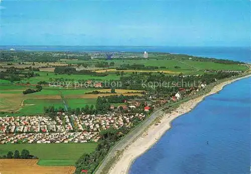 AK / Ansichtskarte  Schoenberg Ostseebad Panorama Schoenberger Strand im Hintergrund Holm und Kalifornien