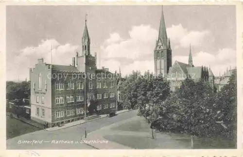 AK / Ansichtskarte  Bitterfeld Rathaus und Stadtkirche