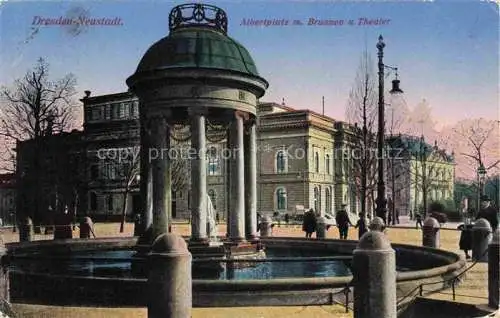 AK / Ansichtskarte  Neustadt Dresden Albertplatz mit Brunnen und Theater
