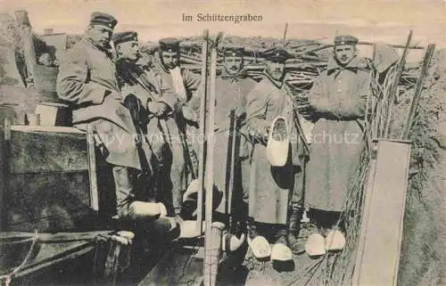 AK / Ansichtskarte  Militaria Schuetzengraben Soldaten 