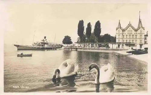 AK / Ansichtskarte  VEVEY VD Uferpartie am Genfersee Schwaene Fahrgastschiff