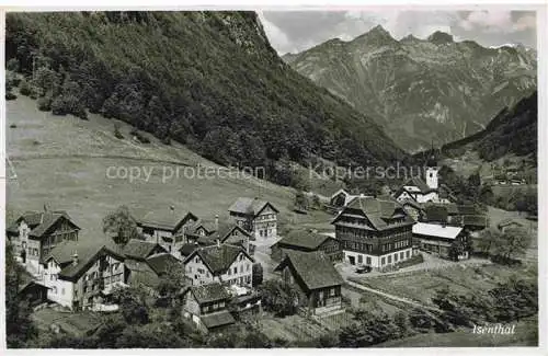 AK / Ansichtskarte  Isenthal Isenthal Jsental Jsenthal UR Panorama Ansicht mit Kirche Alpen