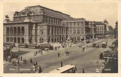 AK / Ansichtskarte  Strassenbahn Tramway-- Wien Staatsoper 