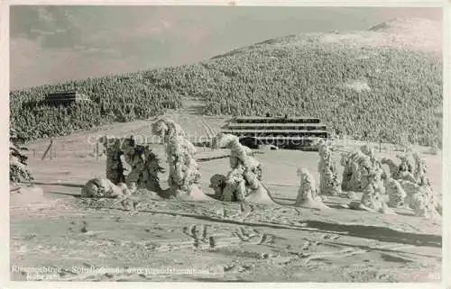 AK / Ansichtskarte  Spindleruv Mlyn Spindelmuehle Riesengebirge CZ Spindlerbaude und Jugendstammhaus Ruebezahl Winterlandschaft