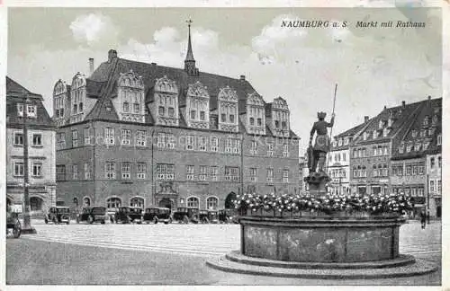 AK / Ansichtskarte  Naumburg  Saale Markt mit Rathaus Brunnen