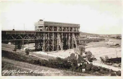 AK / Ansichtskarte  Niederfinow Barnim Brandenburg Schiffshebewerk