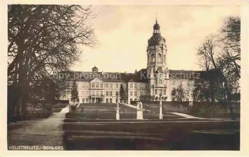 AK / Ansichtskarte  Neustrelitz Schloss