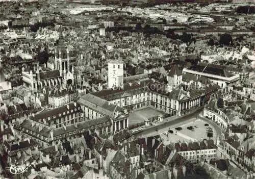 AK / Ansichtskarte  DIJON 21 Cote-d Or Place de la Liberation Hotel de Ville La Tour de Bar et Notre Dame Vue aerienne