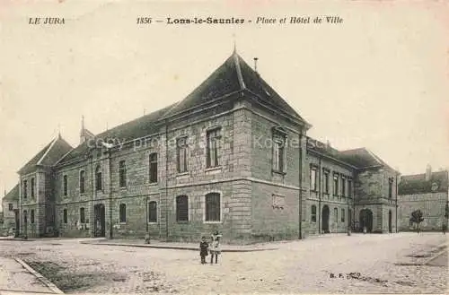 AK / Ansichtskarte  Lons-le-Saunier 39 Jura Place et Hotel de Ville