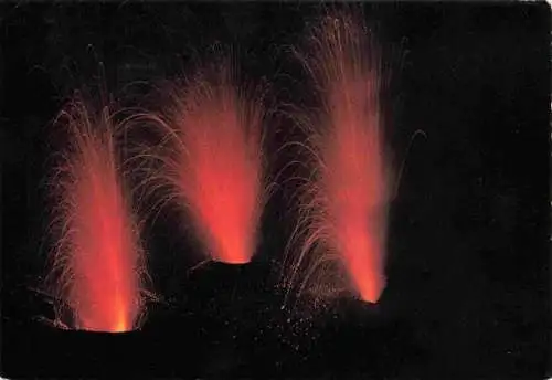 AK / Ansichtskarte  Vulkane Geysire Vulcans Geysers-- Stromboli Ausbrueche Nacht