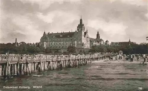 AK / Ansichtskarte  Kolberg  Ostseebad KOLOBRZEG PL Strand Seebruecke