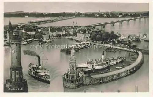 AK / Ansichtskarte  LINDAU  Bodensee Hafen Leuchtturm Bayerischer Loewe Hafeneinfahrt