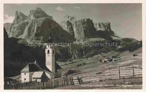 AK / Ansichtskarte  Colfosco in Badia Kolfuschg 1645m Dolomiti IT Panorama Kirche Gruppo Sella