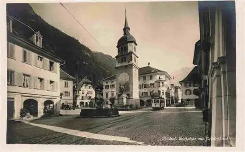 AK / Ansichtskarte  Strassenbahn Tramway-- Altdorf Dorfplatz Celldenkmal