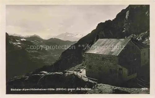 AK / Ansichtskarte  Hildesheimerhuette 2899m Soelden oetztal AT mit oetztaler Alpen