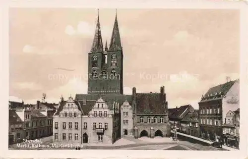 AK / Ansichtskarte  Stendal  Sachsen-Anhalt Markt Rathaus Marienkirche