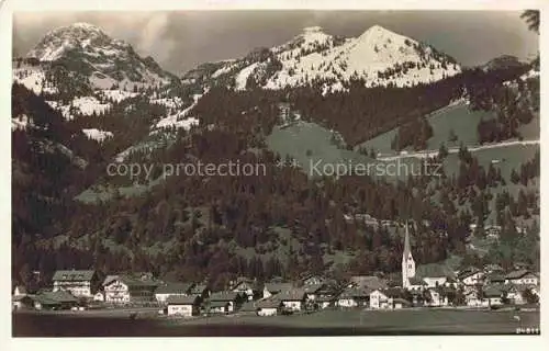 AK / Ansichtskarte  Bayrischzell Bayrisch Zell Gesamtansicht mit Blick zum Wendelstein