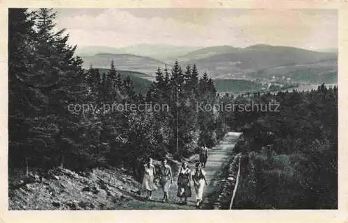 AK / Ansichtskarte  Meschede Landschaftspanorama Spaziergang bei Jugendherberge und Ferienheim Haus Dortmund