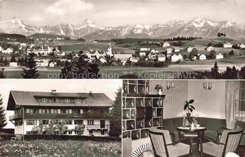 AK / Ansichtskarte  Scheidegg Allgaeu Bayern Gesamtansicht mit Alpenpanorama Gaestehaus Haus am Bergwald