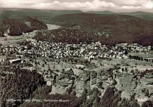 AK / Ansichtskarte  Dahn Suedwestpfalz Hochstein Massiv Fliegeraufnahme