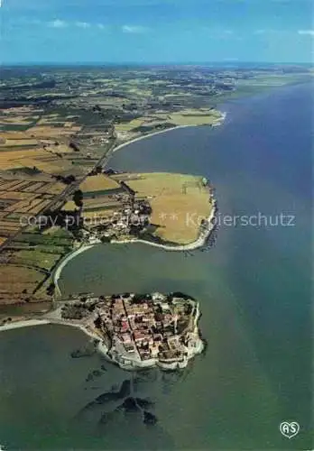 AK / Ansichtskarte  Talmont-sur-Gironde Saintes 17 Charente-Maritime Vue générale aérienne Eglise Romane XIe siècle