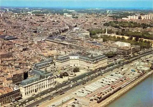 AK / Ansichtskarte  BORDEAUX 33 Gironde Vue aérienne sur la Place de la Bourse au fond la Cité du Grand Parc