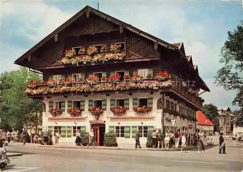 AK / Ansichtskarte  OBERAMMERGAU Partie im Ortszentrum Hotel 