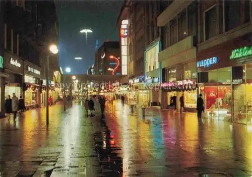 AK / Ansichtskarte  DuessELDORF Schadowstrasse am Abend Fussgaengerzone