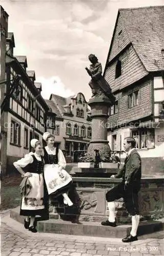 AK / Ansichtskarte  Winningen Mosel Weinhexenbrunnen Trachten Altstadt