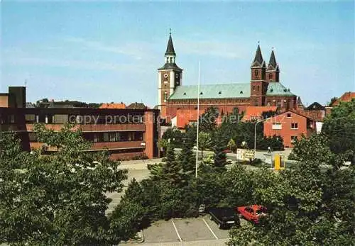 AK / Ansichtskarte  Lohne St. Gertrud-Kirche und Rathaus