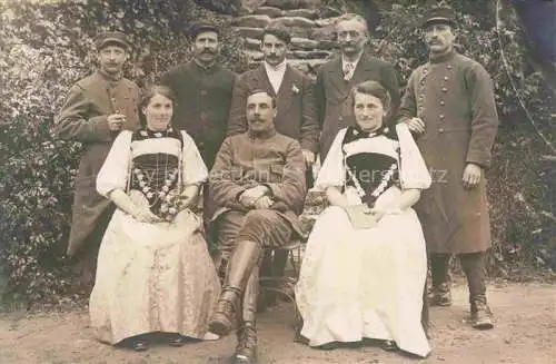 AK / Ansichtskarte  Militaria Schweiz Soldaten Frauen 