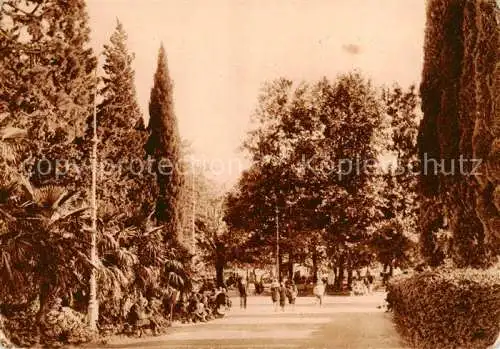 AK / Ansichtskarte  Krim Crimea Yalta Stadtgarten 