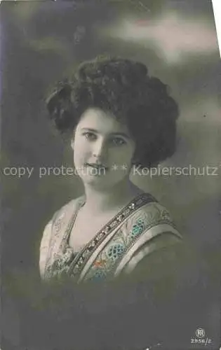 AK / Ansichtskarte Foto RPH Nr. 2956/2 Frau 