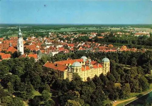 AK / Ansichtskarte Celle  Niedersachsen Stadtpanorama mit Schloss