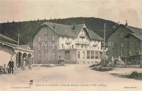 AK / Ansichtskarte La_Schlucht_1150m_Gerardmer_88_Vosges Hotel de la Schlucht et Poste de Douane 
