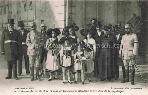 AK / Ansichtskarte DANNEMARIE__Dammerkirch_Alsace_68_Haut Rhin Les Autorites du Cercle et de la ville attendant le President de la Republique 