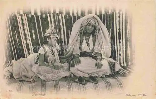 AK / Ansichtskarte Mauresques_Types_Tradition Frau Kind  