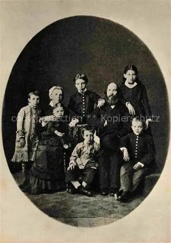 AK / Ansichtskarte LENIN Wladimir Iljitsch Politik Politics Politique Gymnasium alter mit seite Familie  