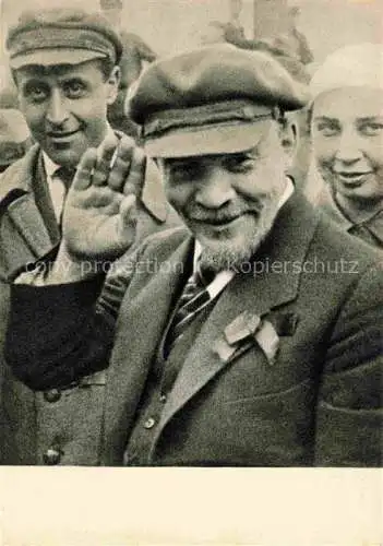 AK / Ansichtskarte LENIN Wladimir Iljitsch Politik Politics Politique Moskau Emaeipated Mermorial 