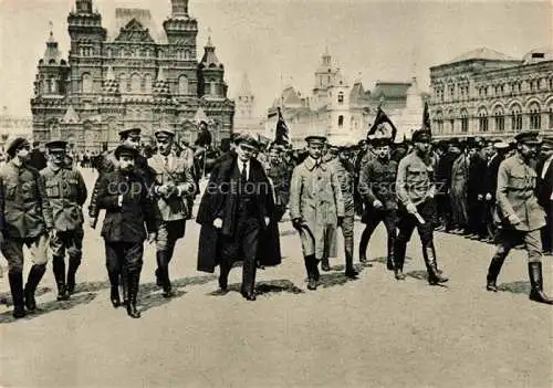 AK / Ansichtskarte LENIN Wladimir Iljitsch Politik Politics Politique Moskau Roter Platz Vsevobuch Detachement 