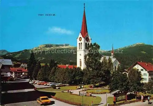 AK / Ansichtskarte Riezlern Kleinwalsertal Vorarlberg mit Ifen und Kirche