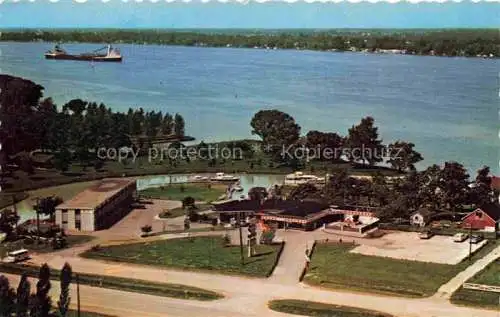 AK / Ansichtskarte Sombra Ontario Canada American Express Chargex Diners The Galleon Inn Fliegeraufnahme