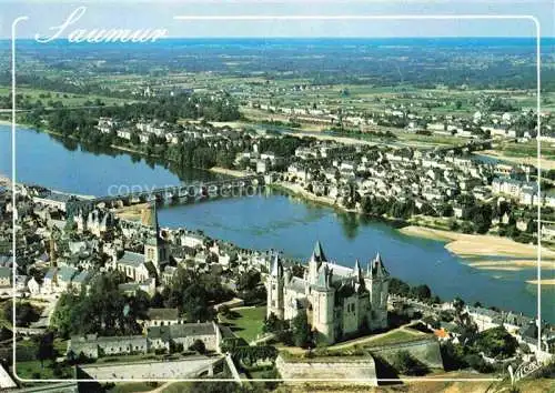 AK / Ansichtskarte Saumur_49_Maine et Loire Vue generale aerienne de la ville traversee par la Loire Le Chateau 