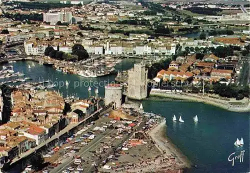AK / Ansichtskarte LA_ROCHELLE_17_Charente Maritime Le port les Tours de la Chaine et St Nicolas Vue aerienne 