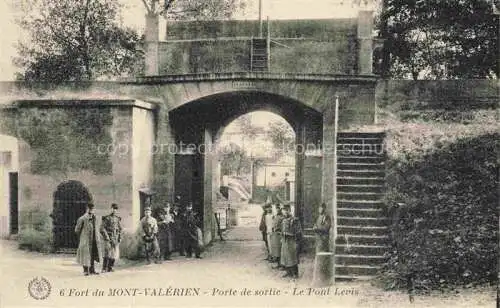 AK / Ansichtskarte Mont Valerien_Fort_du_Nanterre_92_Hauts de Seine Fort du Mont Valerien Porte de sortie Le Pont Levis 
