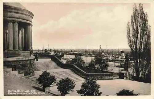 AK / Ansichtskarte Stettin SZCZECIN Pommern PL Blick von der Hakenterrasse auf die Oder