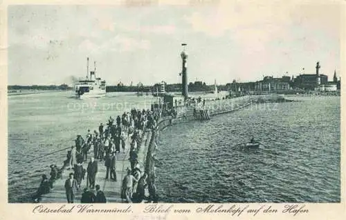 AK / Ansichtskarte WARNEMueNDE Ostseebad Rostock Blick vom Molenkopf auf den Hafen