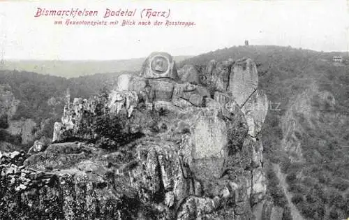 AK / Ansichtskarte Thale Harz Bismarkfelsen Bodetal am Hexentanzplatz mit Blick nach der Rosstrappe